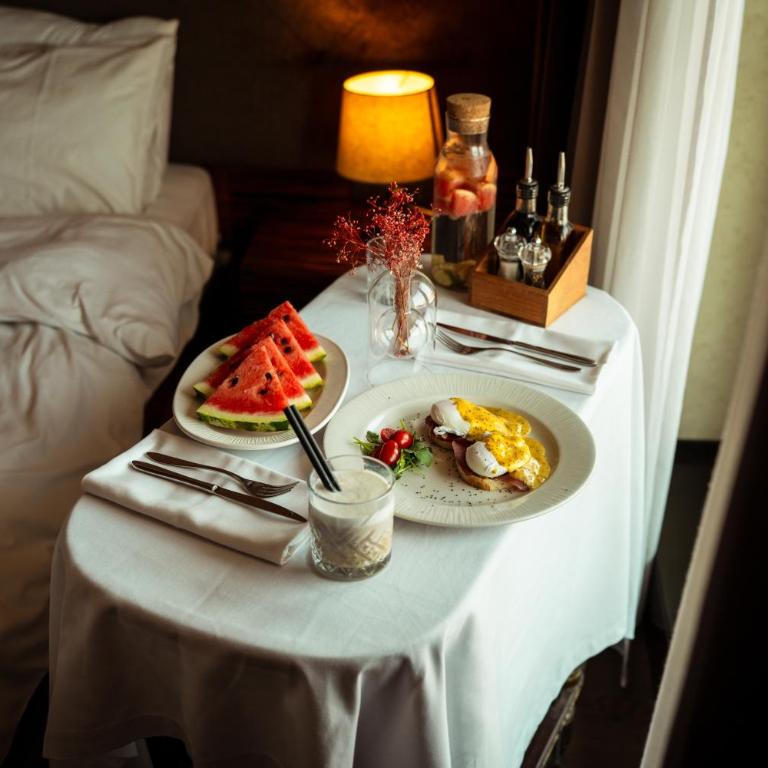 CRYSTAL Hotel Belgrade - Executive Suite - 4