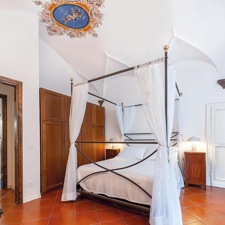 LA LOGGIA DI PORTICA Residenza Storica Assisi Centro - Two-Bedroom Deluxe Apartment with Balcony - 1