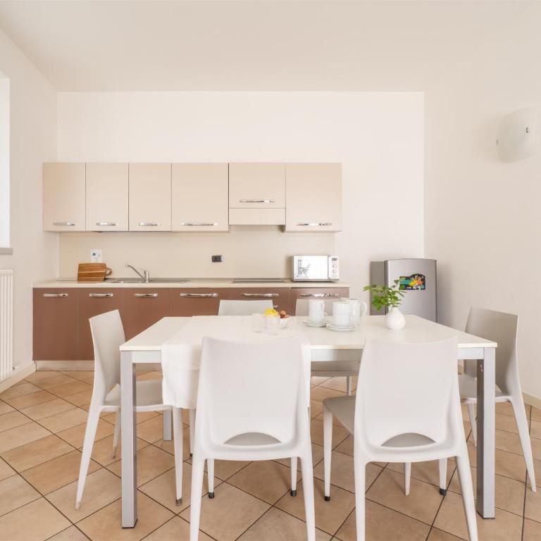 Residence La Vigna - Apartment - Ground Floor (8 Adults) - 8