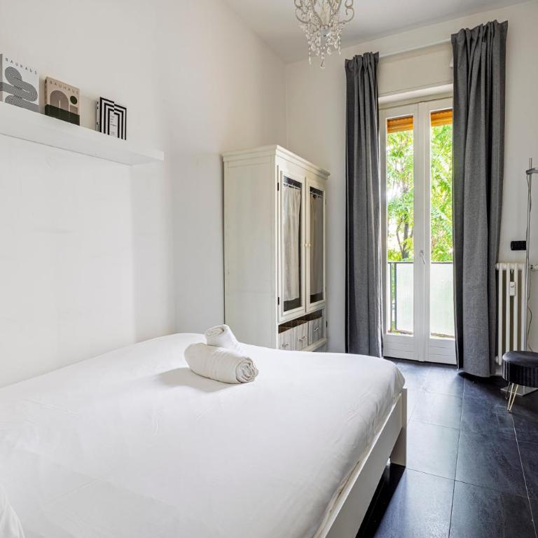 via Cagliero - Rifugio elegante vicino a Centrale - Appartamento con 3 Camere da Letto - 5