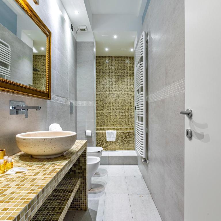 via Cagliero - Rifugio elegante vicino a Centrale - Appartamento con 3 Camere da Letto - 25
