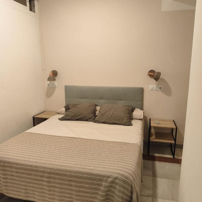 Duplex Carlota- 3-Bedroom Duplex for 6 with 3 Bathrooms and AC - Apartment - 4