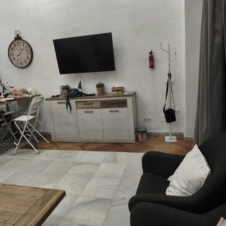 Duplex Carlota- 3-Bedroom Duplex for 6 with 3 Bathrooms and AC - Apartment - 9