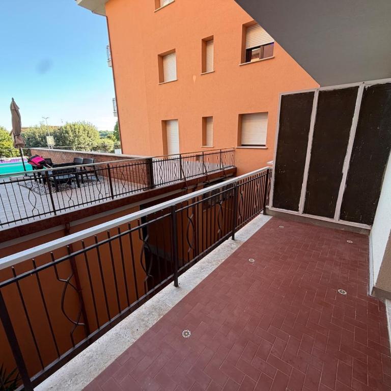 Castel House - 3 Bedrooms e 2 Bathrooms - AC, sleeps up to 6 - Appartamento con 3 Camere da Letto - 4