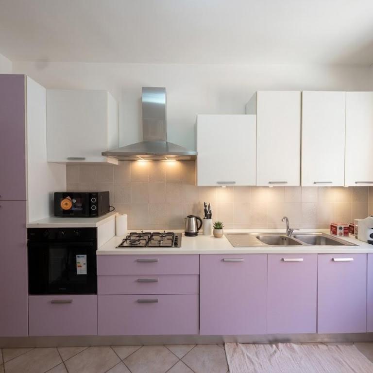 Castel House - 3 Bedrooms e 2 Bathrooms - AC, sleeps up to 6 - Appartamento con 3 Camere da Letto - 9