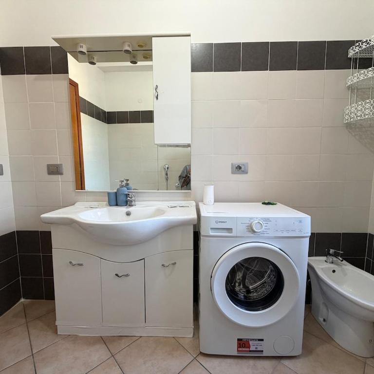 Castel House - 3 Bedrooms e 2 Bathrooms - AC, sleeps up to 6 - Appartamento con 3 Camere da Letto - 15