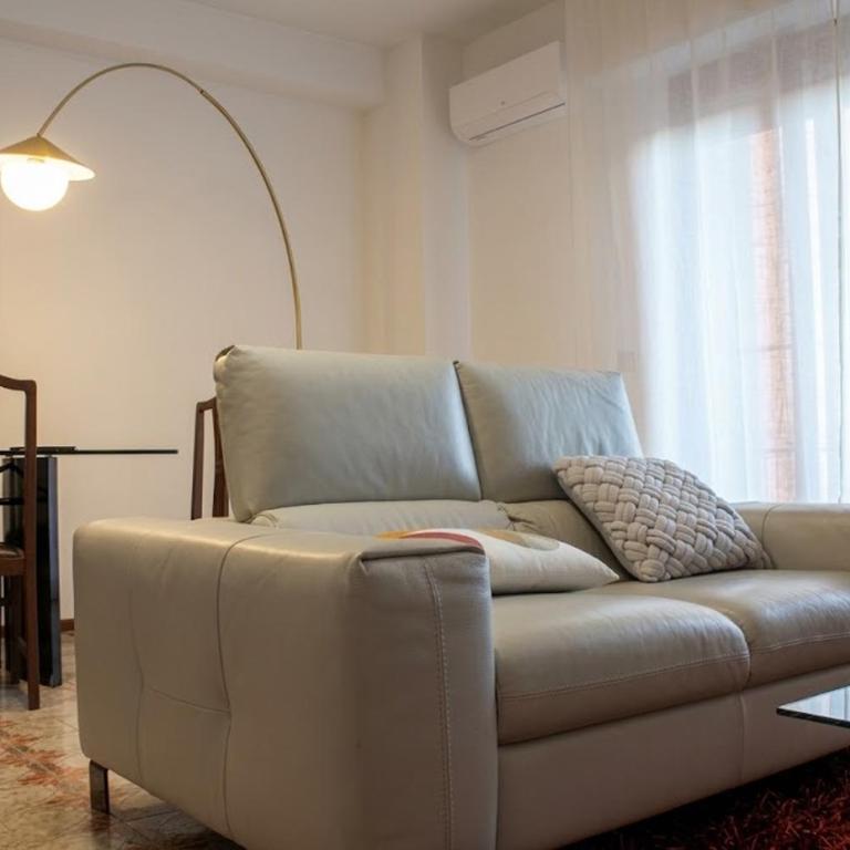 Castel House - 3 Bedrooms e 2 Bathrooms - AC, sleeps up to 6 - Appartamento con 3 Camere da Letto - 20