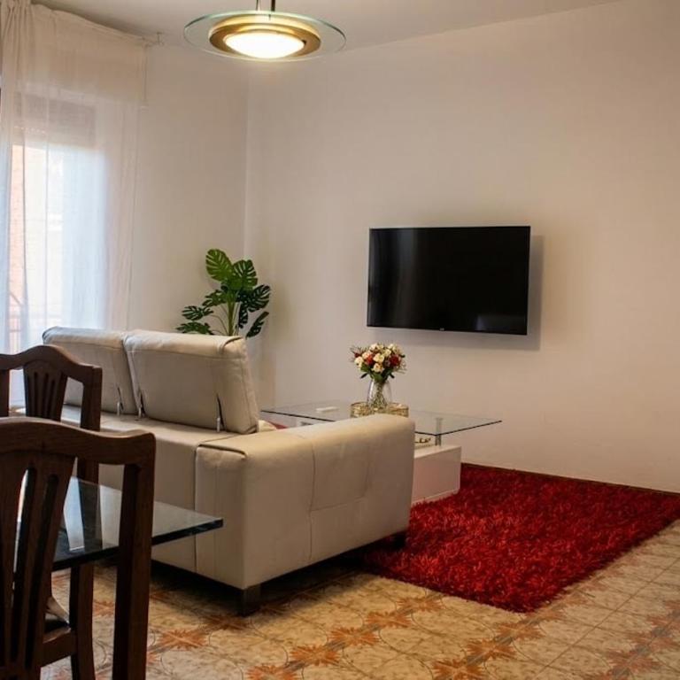 Castel House - 3 Bedrooms e 2 Bathrooms - AC, sleeps up to 6 - Appartamento con 3 Camere da Letto - 30