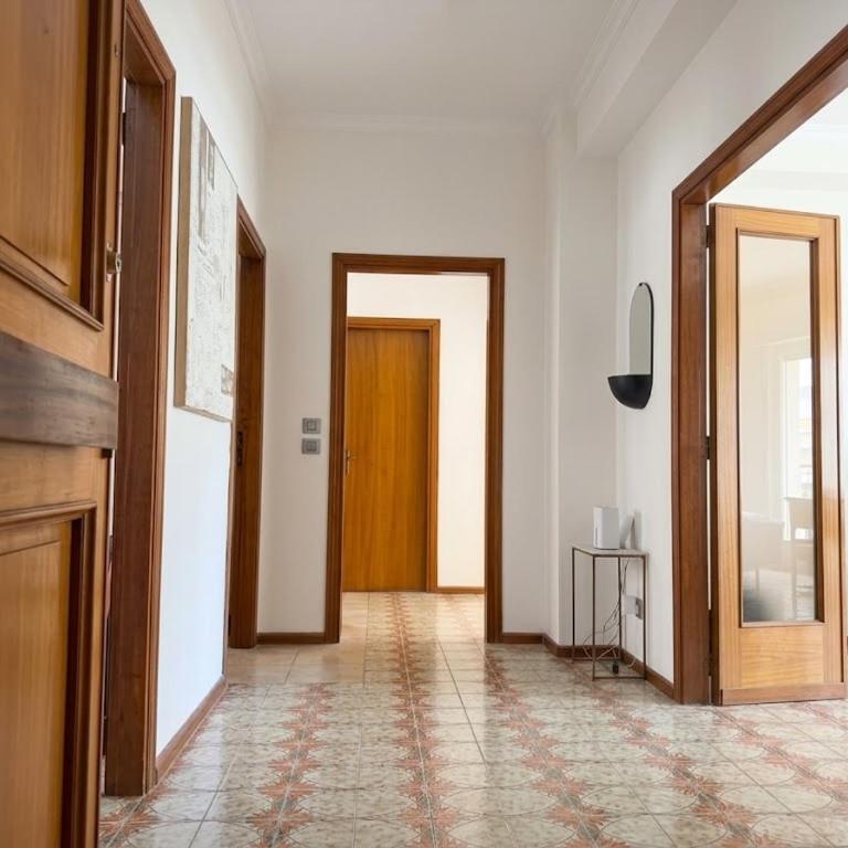 Castel House - 3 Bedrooms e 2 Bathrooms - AC, sleeps up to 6 - Appartamento con 3 Camere da Letto - 38