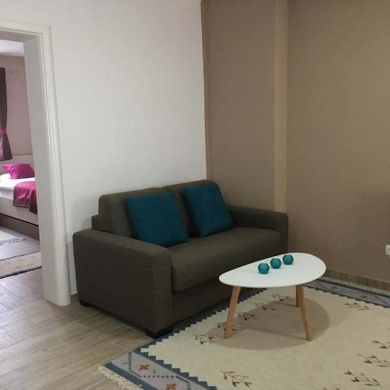 Pansion Rose - Three-Bedroom Apartment - 8