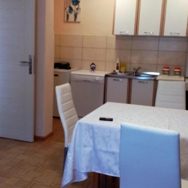 Apartments Dijana - One-Bedroom Apartment - 17