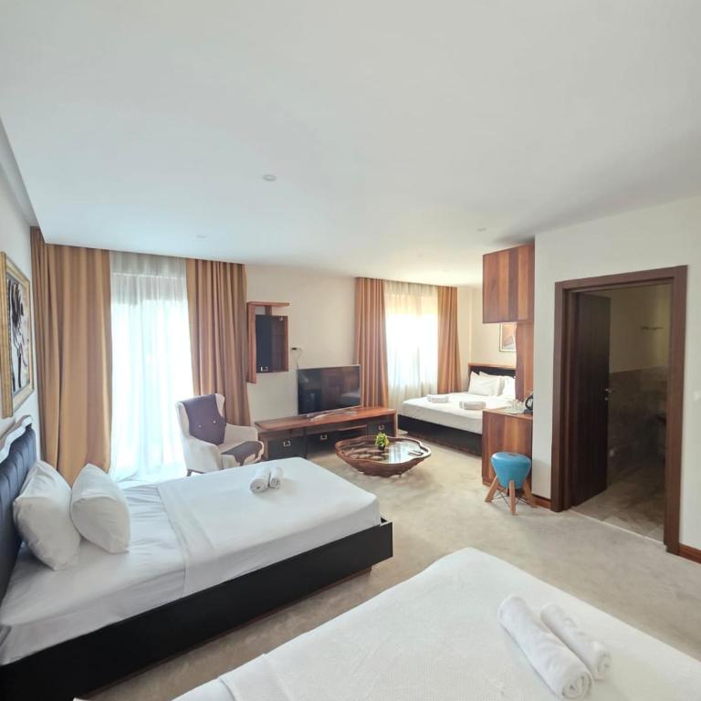 Waikiki Apartments - Deluks Četvorokrevetna Soba - 8