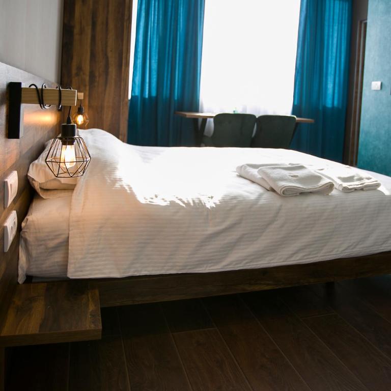 East & West Apartments - Suite Junior - Vue sur Jardin - 10