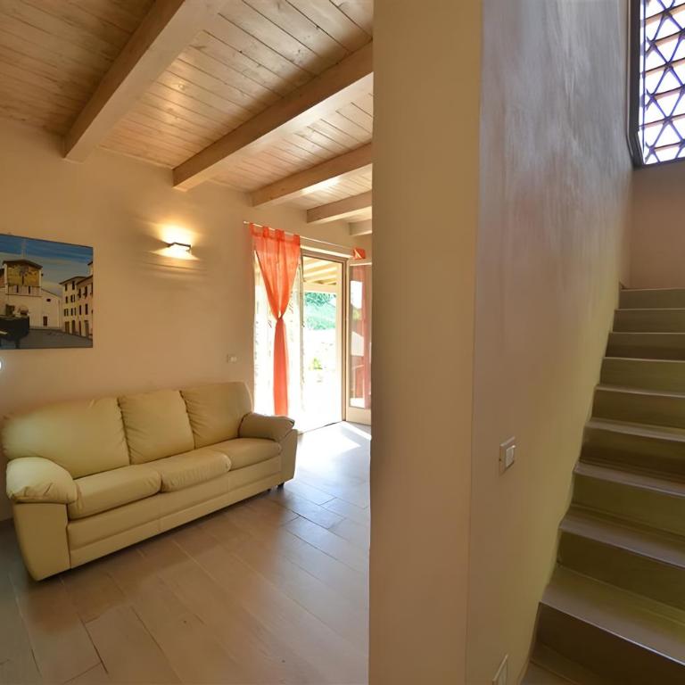 Villa in collina con piscina - Villa - 9