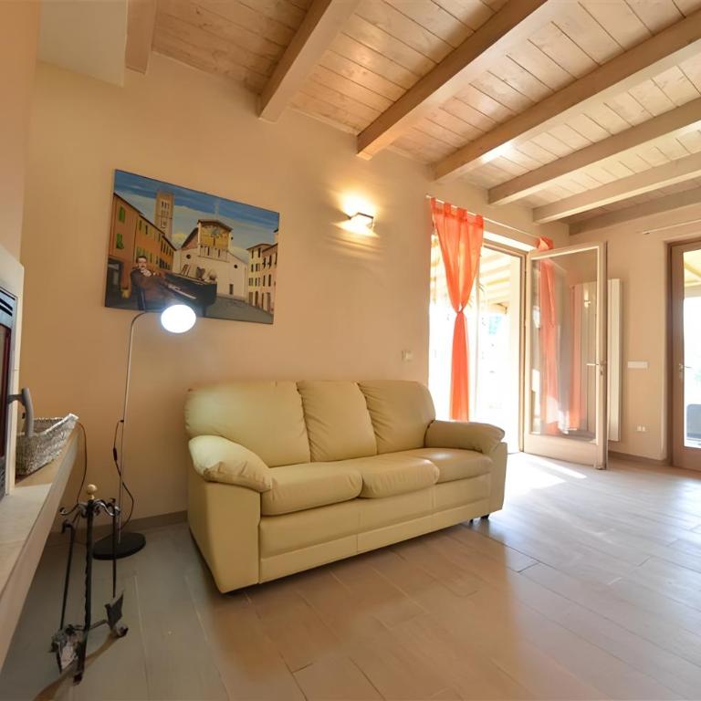 Villa in collina con piscina - Villa - 8
