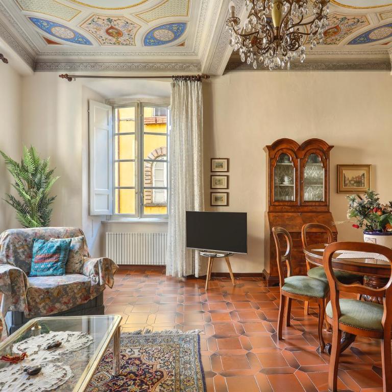 Borbo's House - Holiday Home Lucca Centro Storico - Two-Bedroom Apartment - 3
