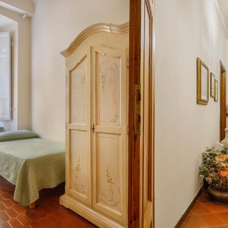 Borbo's House - Holiday Home Lucca Centro Storico - Two-Bedroom Apartment - 14