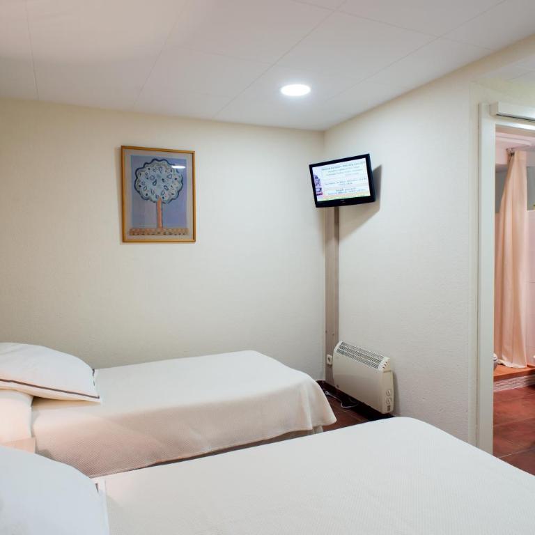 Hotel Capri - Habitación Cuádruple con vistas a la calle - 4