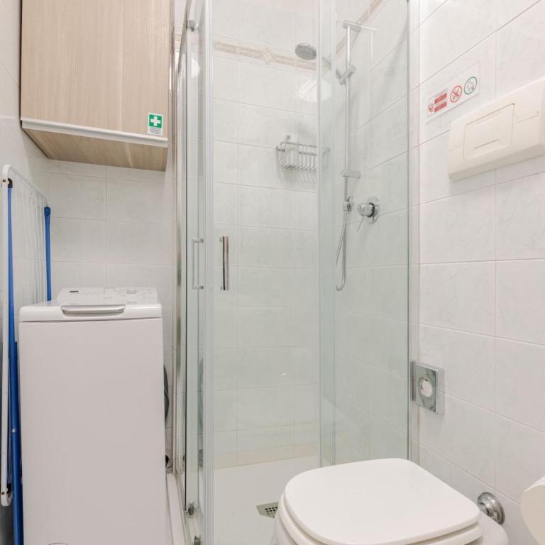 AP SUITE Appartamento Vista Lago di Garda con Piscina e Garage - Appartamento con 1 Camera da Letto - 17