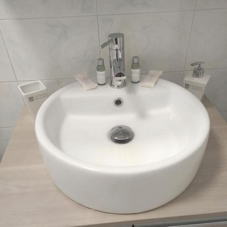 AP SUITE Appartamento Vista Lago di Garda con Piscina e Garage - Appartamento con 1 Camera da Letto - 26