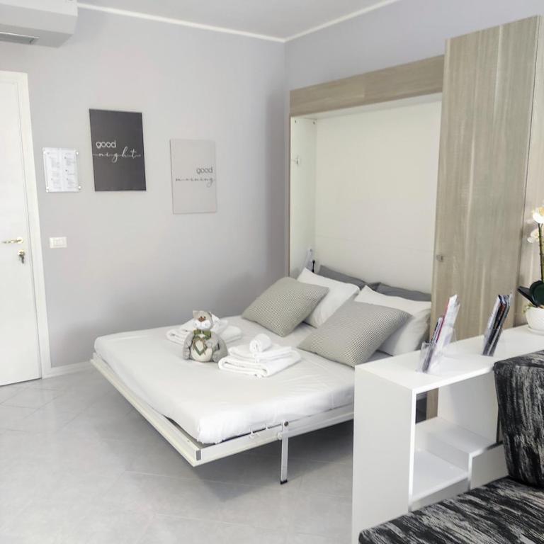 AP SUITE Appartamento Vista Lago di Garda con Piscina e Garage - Appartamento con 1 Camera da Letto - 27