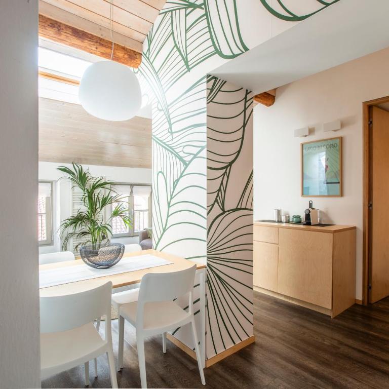 Cozy three-room apartment in the heart of Como, 100 meters from the lake - Apartment mit 2 Schlafzimmern - 1
