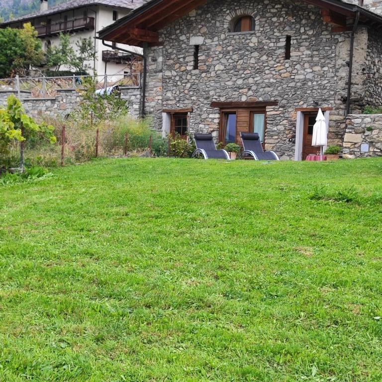 Mini House Valle d'Aosta - Appartamento con 1 Camera da Letto e Vista Giardino - 5