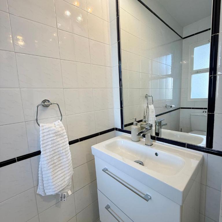 Townhouse - Calahonda, Costa del Sol - Two-Bedroom House - 8