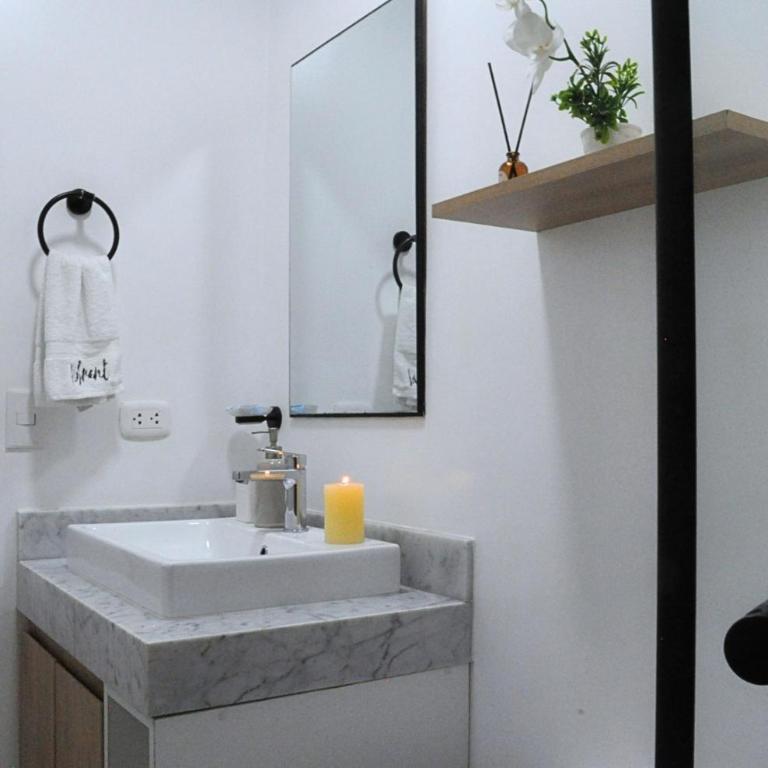 Artline Apartments by Vibrant - Two-Bedroom Apartment with Balcony - 45
