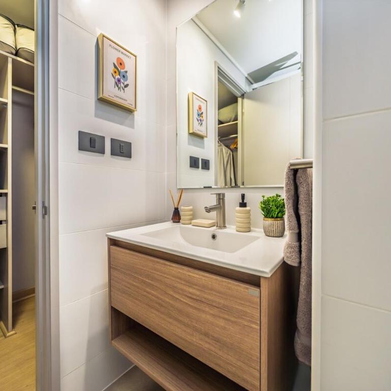 Ñuñoa 2 bedroom for 6 Parking Air Conditioning - Apartamento de 2 dormitorios - 57