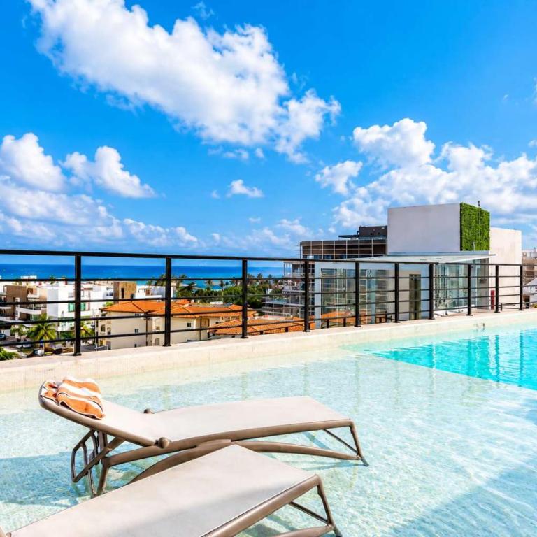 The Boat Luxury 1BR w Rooftop Pool 200m to Beach - Apartment - 15