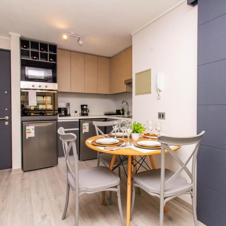 New and modern apartment Cerro Santa Lucia Metro - Apartamento de 2 dormitorios - 33