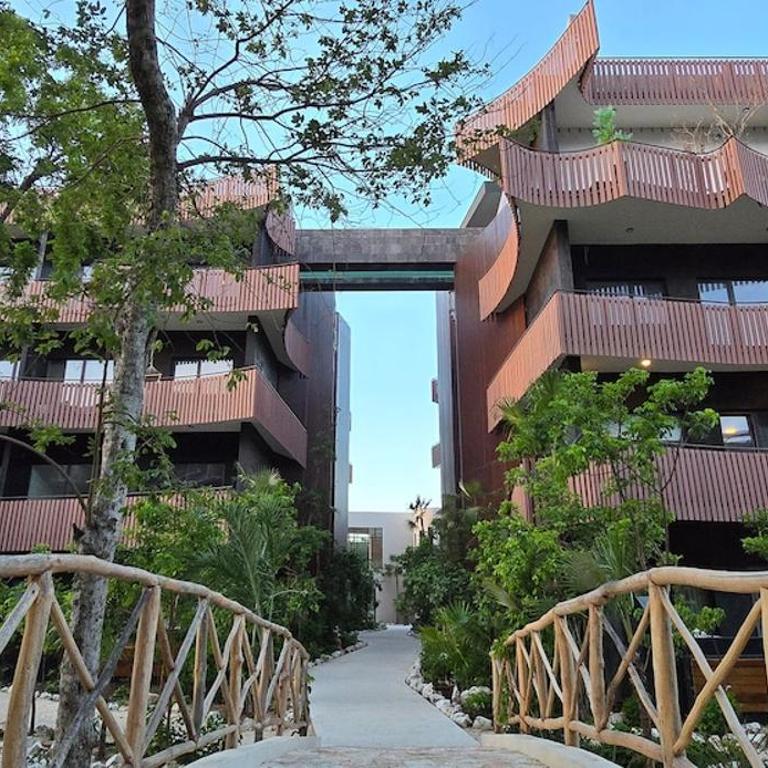 Luxury 2BR Apt steps away from the beach clubs - Apartment - 4