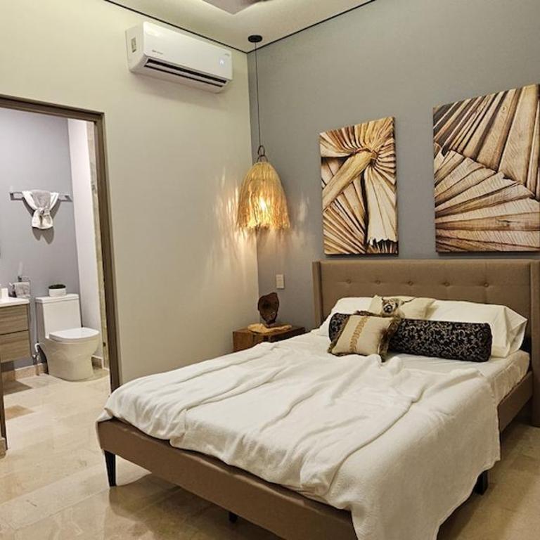 Luxury 2BR Apt steps away from the beach clubs - Apartment - 15