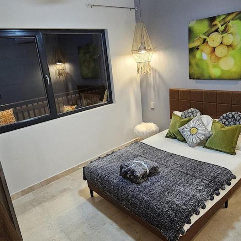 Luxury 2BR Apt steps away from the beach clubs - Apartment - 17