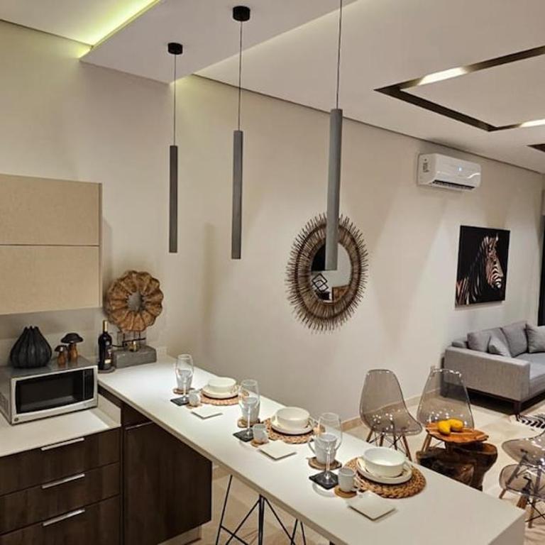 Luxury 2BR Apt steps away from the beach clubs - Apartment - 54