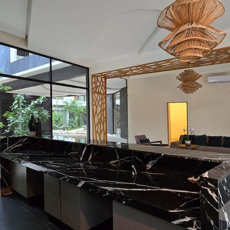 Luxury 2BR Apt steps away from the beach clubs - Apartment - 67