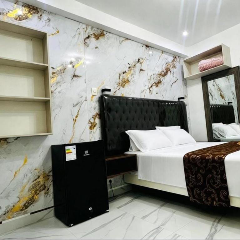 Hotel Rousbell - Deluxe Queen Studio - 3