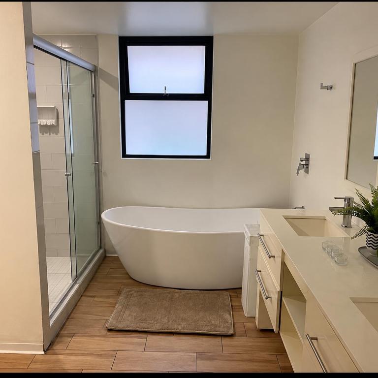 Departamento moderno con cocina equipada y bañera - Apartamento de 1 dormitorio - 6