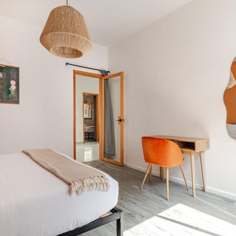 Beautiful 6 BDR Villa with AC in La Condesa - Villa - 44