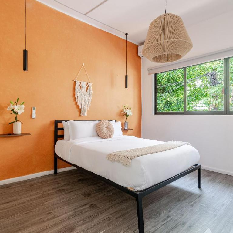 Beautiful 6 BDR Villa with AC in La Condesa - Villa - 48