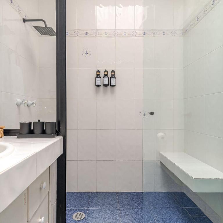 Beautiful 6 BDR Villa with AC in La Condesa - Villa - 26