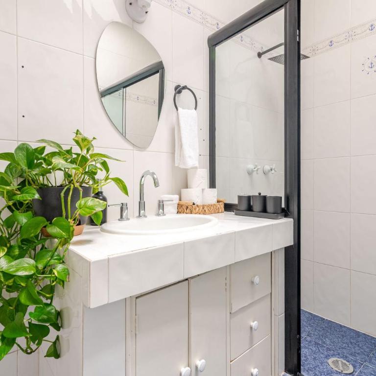 Beautiful 6 BDR Villa with AC in La Condesa - Villa - 28