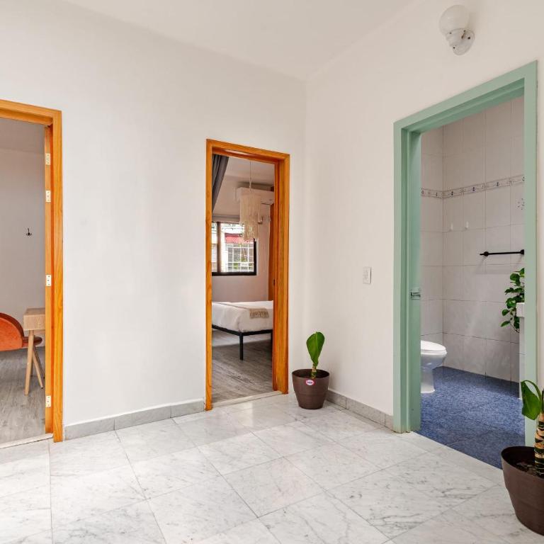Beautiful 6 BDR Villa with AC in La Condesa - Villa - 50