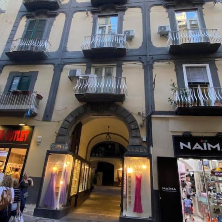 Dimora Chiaia - Camera King con Balcone - 10