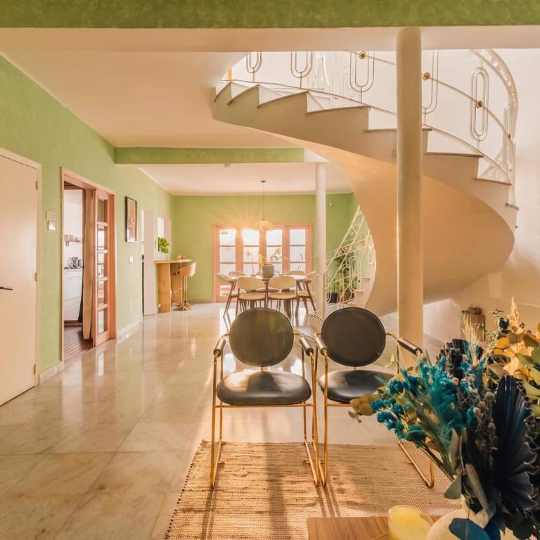 Beautiful 6 BDR Villa with AC in La Condesa - Villa - 2