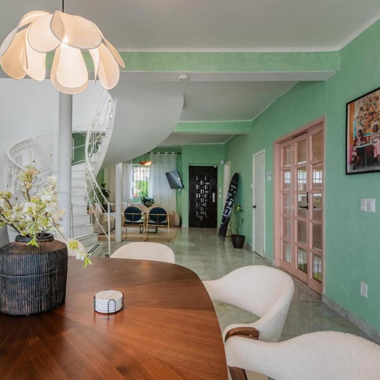 Beautiful 6 BDR Villa with AC in La Condesa - Villa - 70