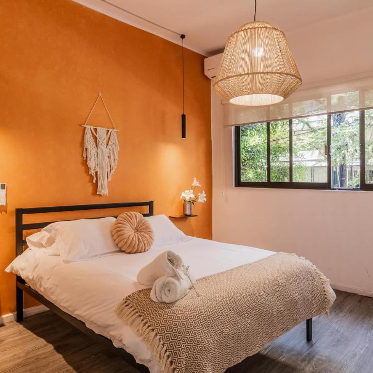 Beautiful 6 BDR Villa with AC in La Condesa - Villa - 75