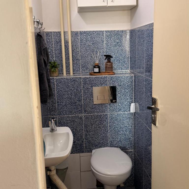 Palms Apartment - Two-Bedroom Apartment - 12