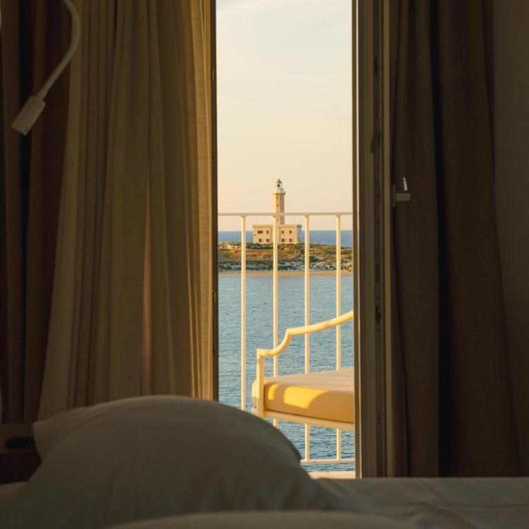 Tra Cielo e Mare - Camera Matrimoniale con Balcone e Vista Mare - 10